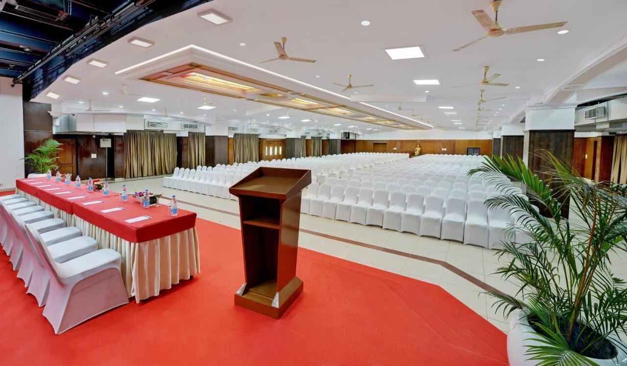 Manpho Bell Hotel & Convention Center Bengaluru Kültér fotó