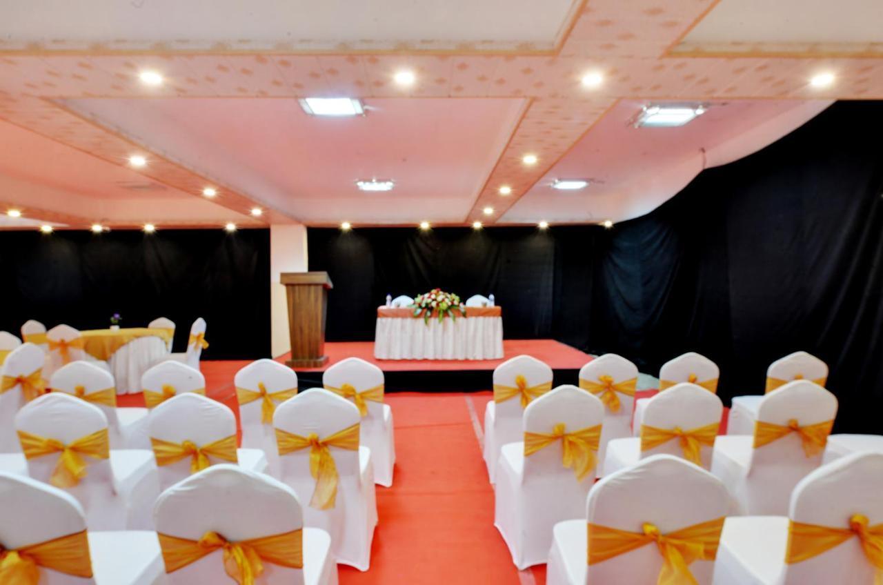 Manpho Bell Hotel & Convention Center Bengaluru Kültér fotó