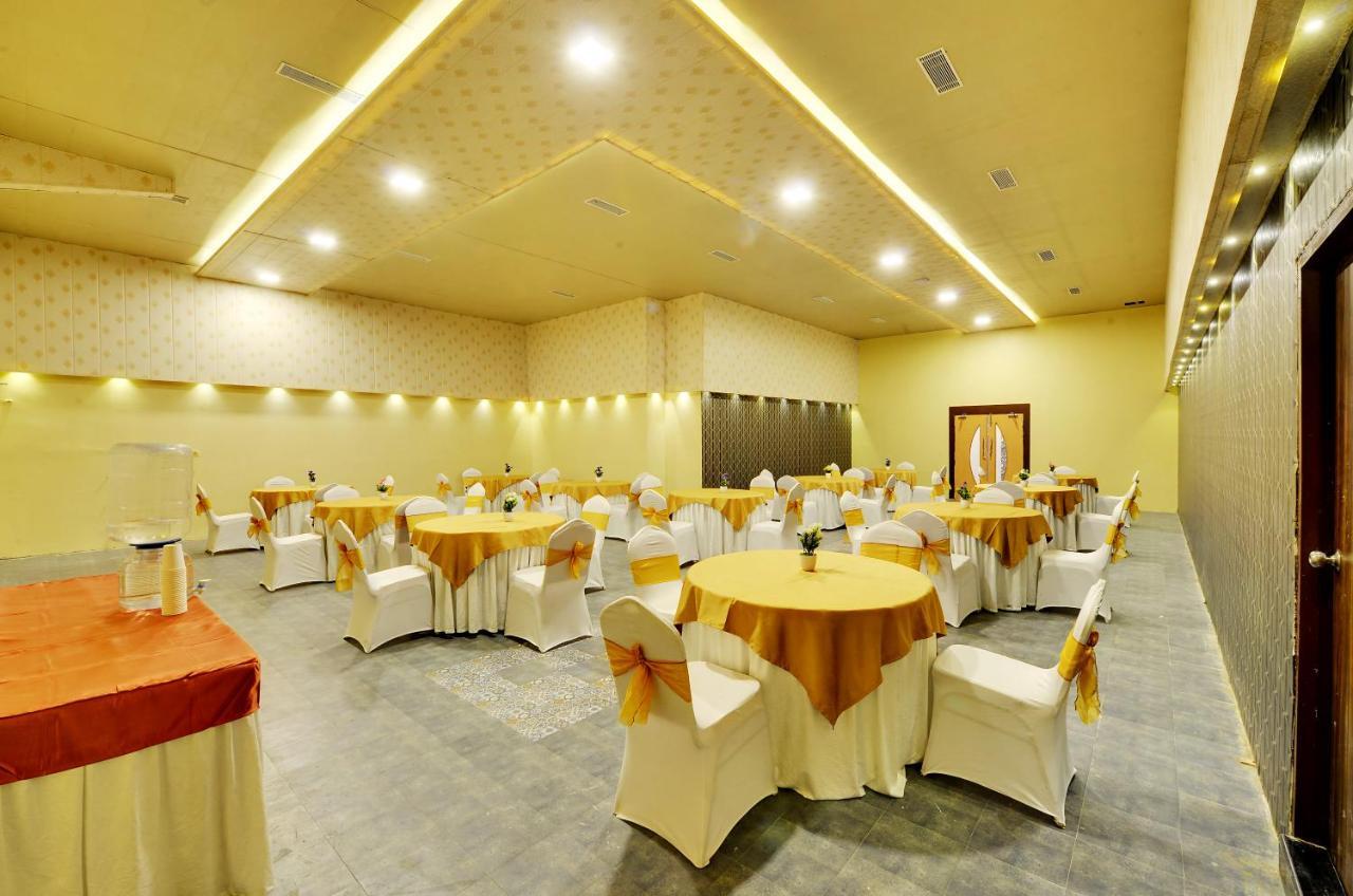 Manpho Bell Hotel & Convention Center Bengaluru Kültér fotó