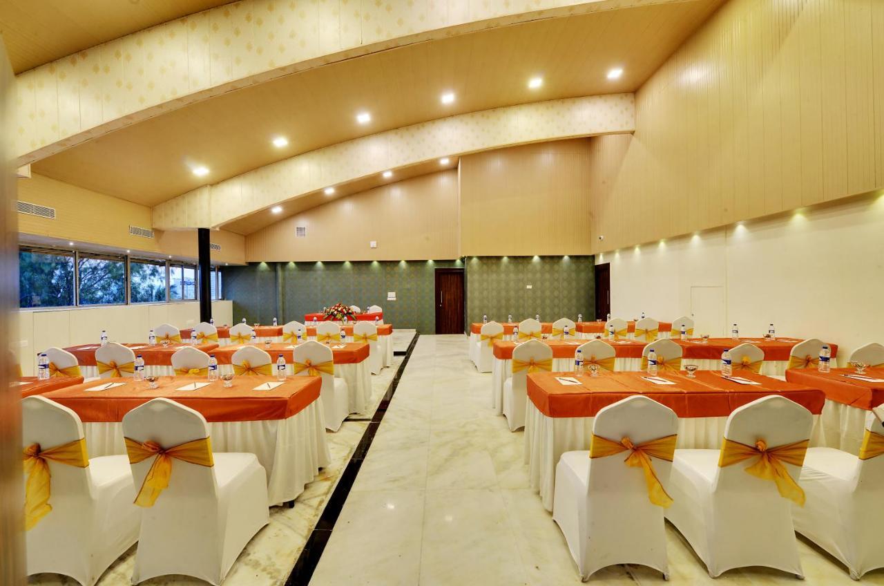 Manpho Bell Hotel & Convention Center Bengaluru Kültér fotó